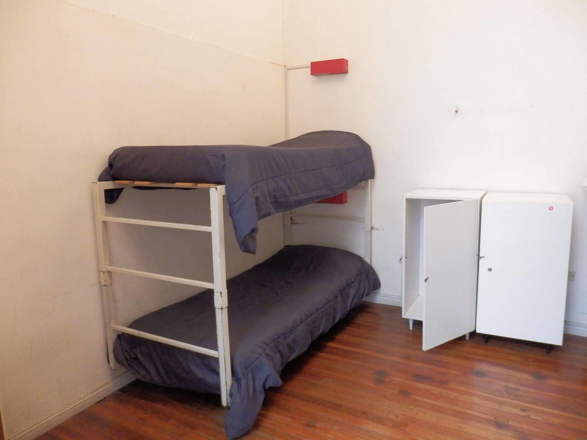 Bill And Bill Hostel *